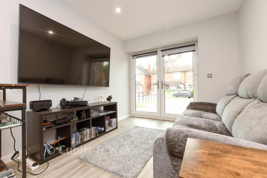 Apartment in Redhill - View 4