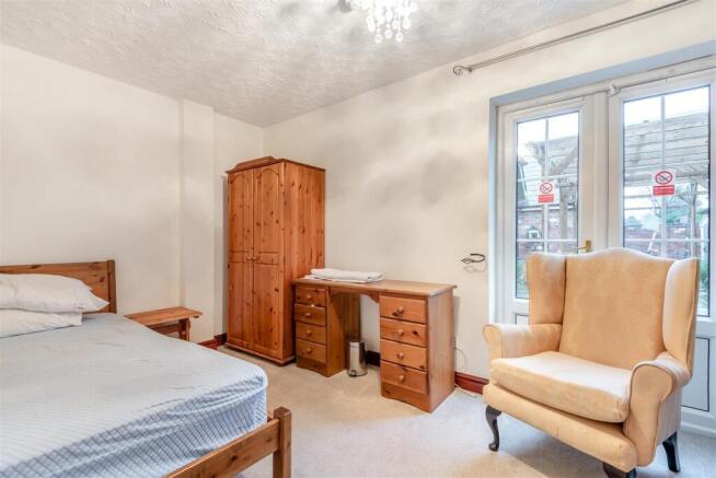 8672402-interior17.jpg