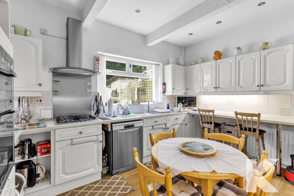 House in Oldham, Greater Manchester - View 5