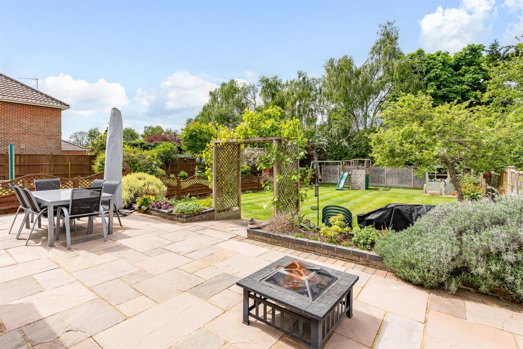 Additional image 2 of Longcroft Lane, Welwyn Garden City