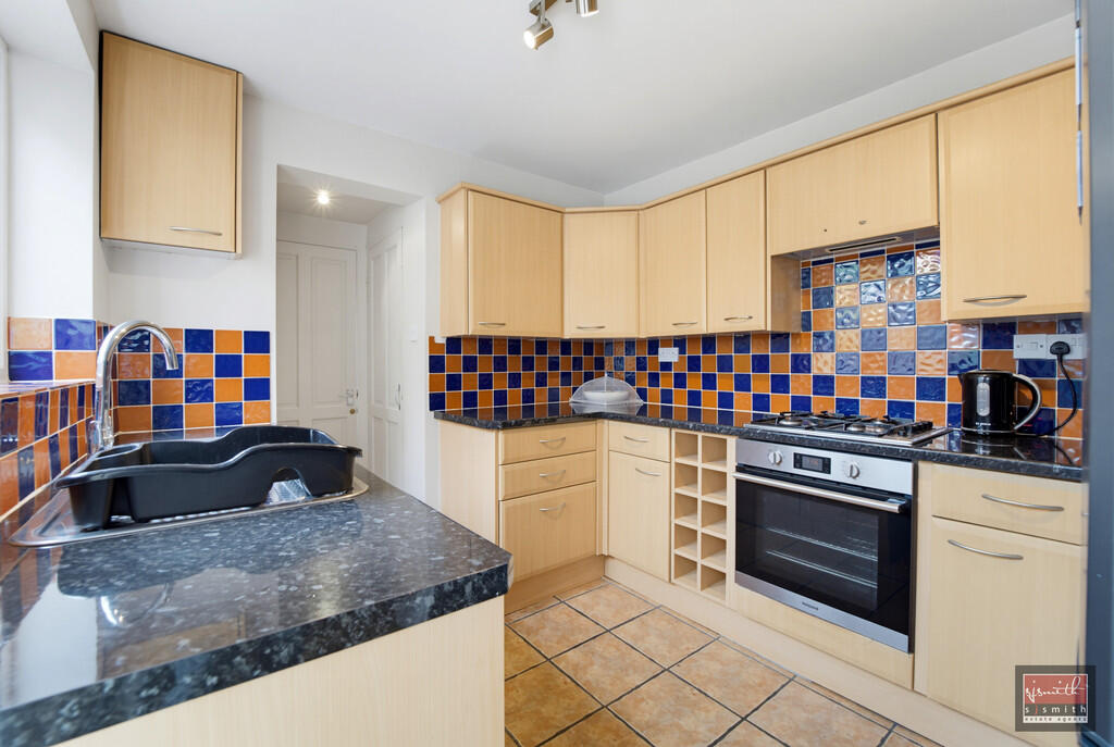 House in Runnymede, Egham Hythe - More