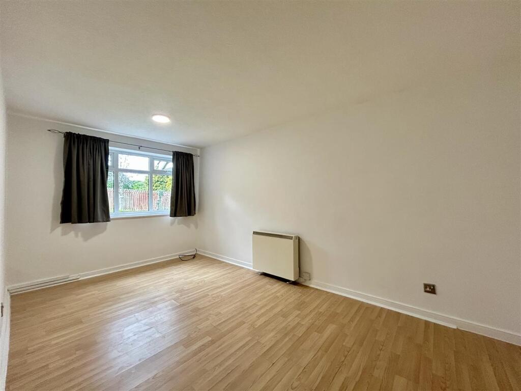 Additional image 9 of Wicklow Close, Halesowen