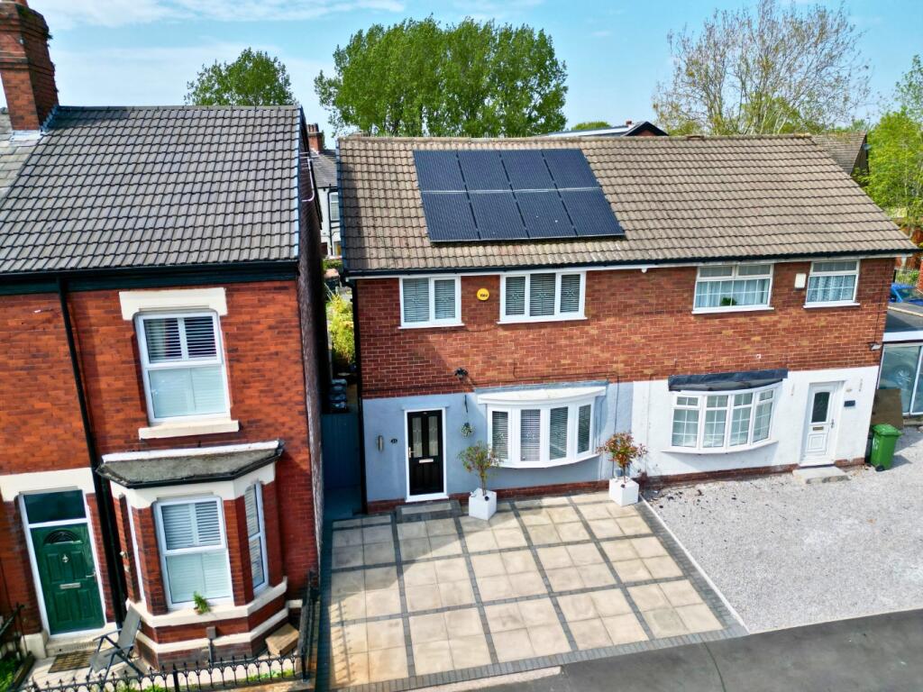 Main image of property: Lodge Lane, Hyde, Greater Manchester, SK14 4JU