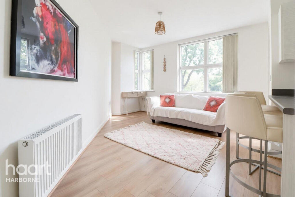 Apartment in Birmingham, Ladywood - View 3