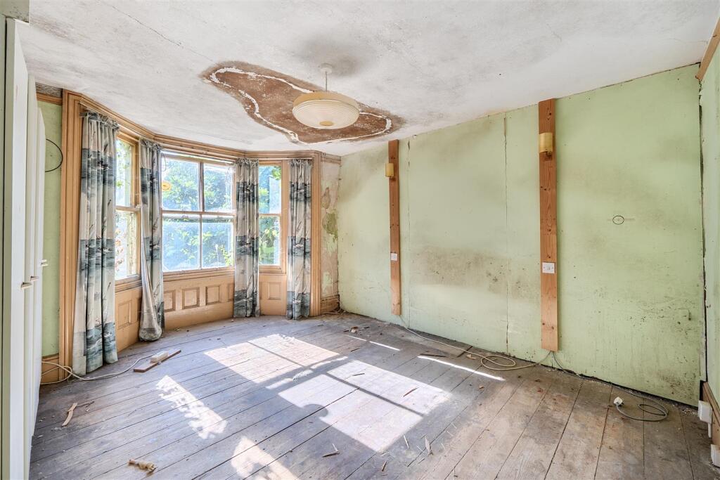 House in Salisbury - View 4