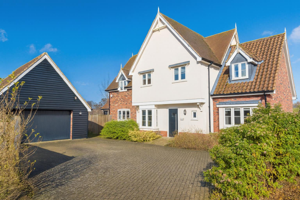 Main image of property: Birdsong, 16 Goodlands, Boxford