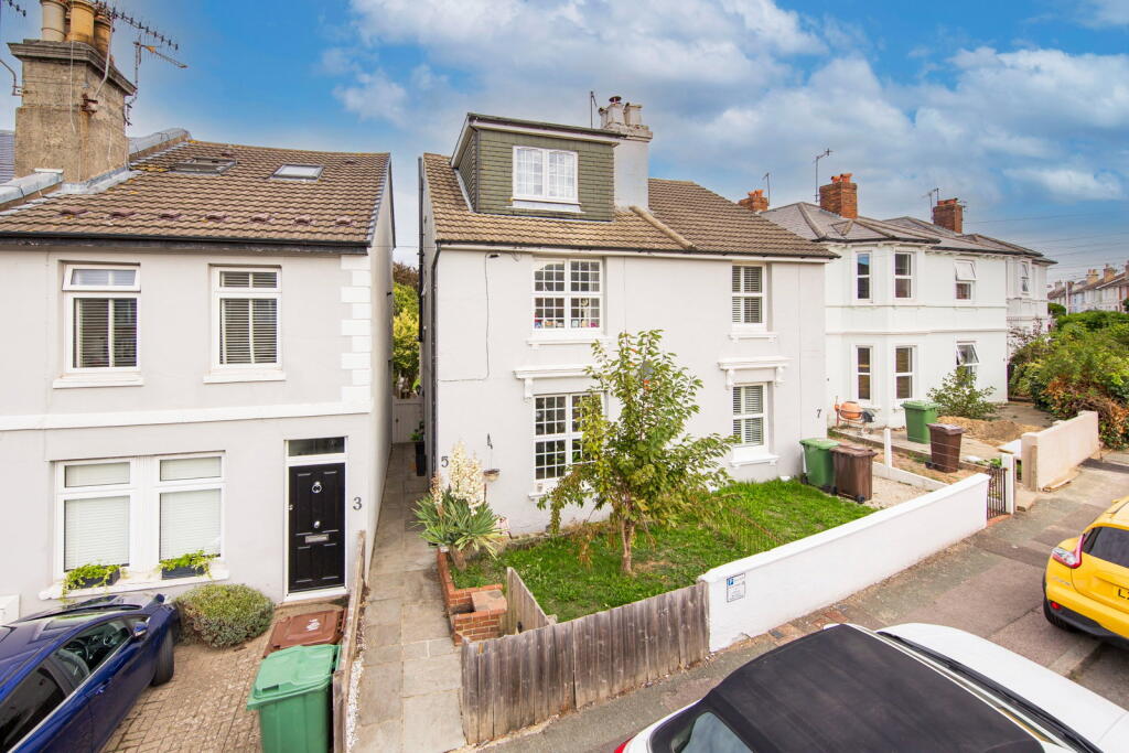 4-bed semi-detached on Western Road, Tunbridge Wells, £575,000
