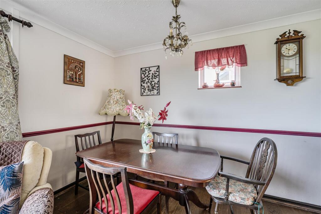 House in Dorchester, Burton Bradstock - View 5