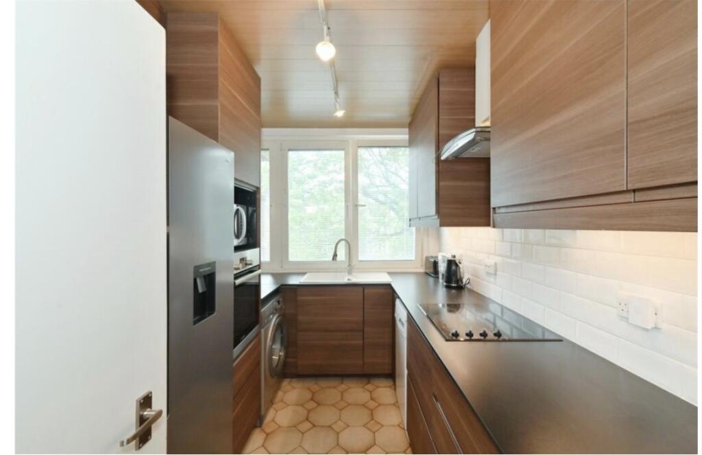 Main image of property: Hyde Park Crescent, W2