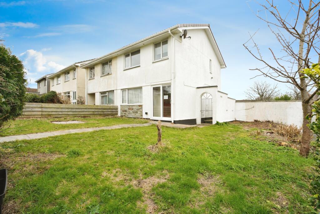 3-bed semi-detached on Killyvarder Way, St. Austell, PL25, £210,000