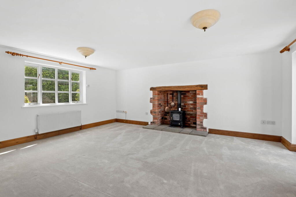 Littlewood, Abbots Morton, Worcestershire. WR7 4NA - View 6