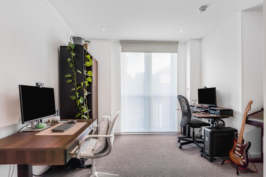 Sidney Street, London, E1 - View 6