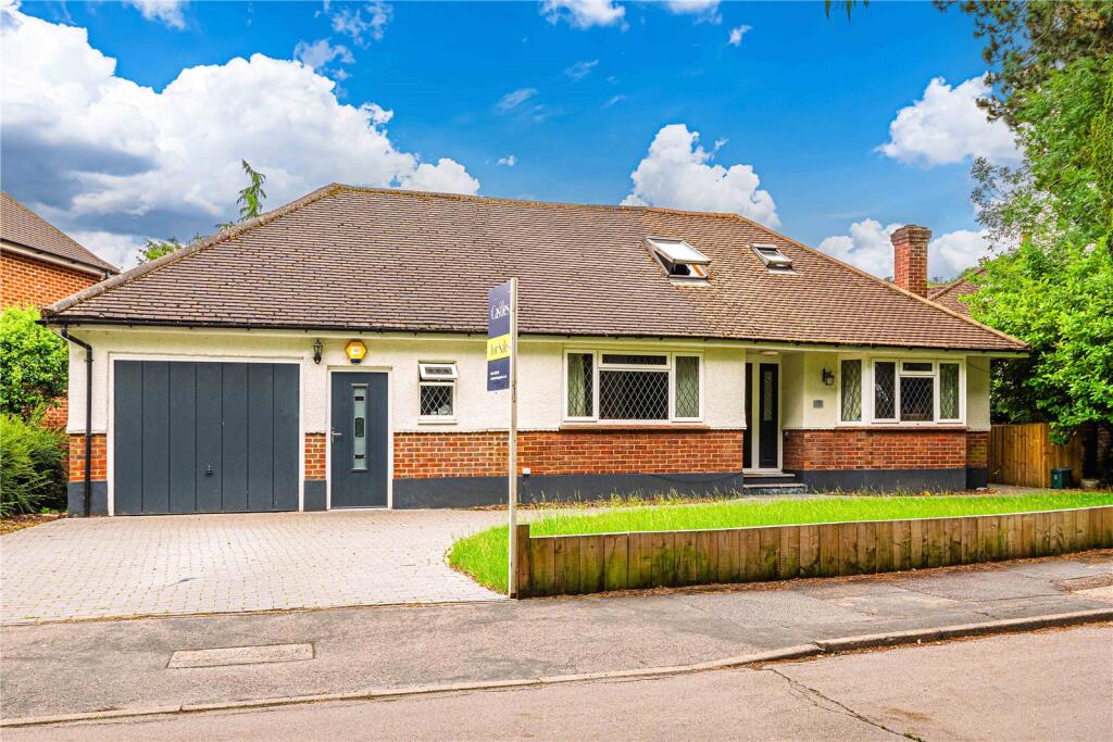 Main image of property: High Street South, Northchurch, Berkhamsted, Hertfordshire, HP4
