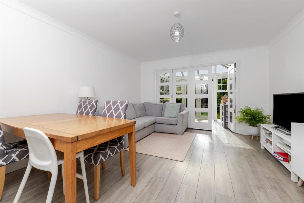House in St Albans, Jersey Farm, Sandridge - View 3