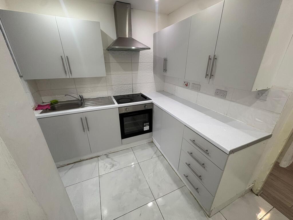 Main image of property: Leciester Street