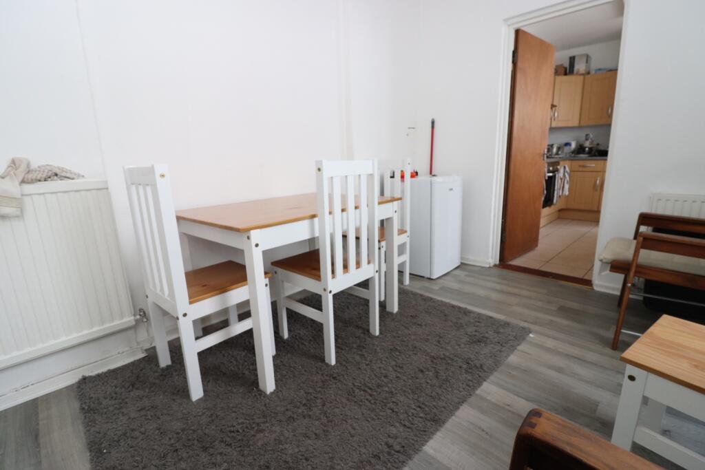 House in Cardiff, Maindy, Cathays - View 2