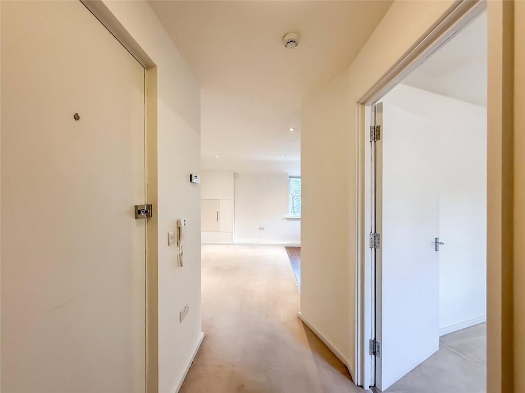 Additional image 5 of Approach Road, St. Albans, Hertfordshire, AL1 1SP