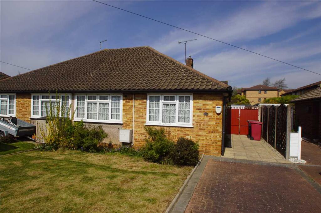 2-bed house on Walpole Road, Cippenham, £420,000