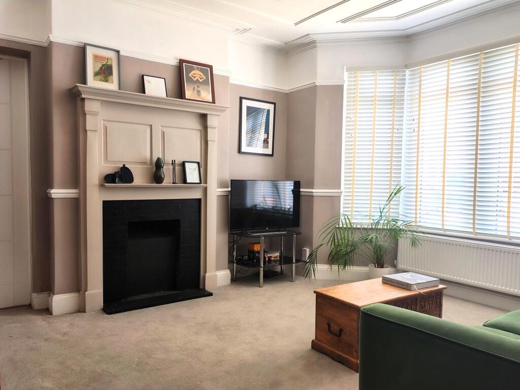 Apartment in Cardiff, Penylan - View 5