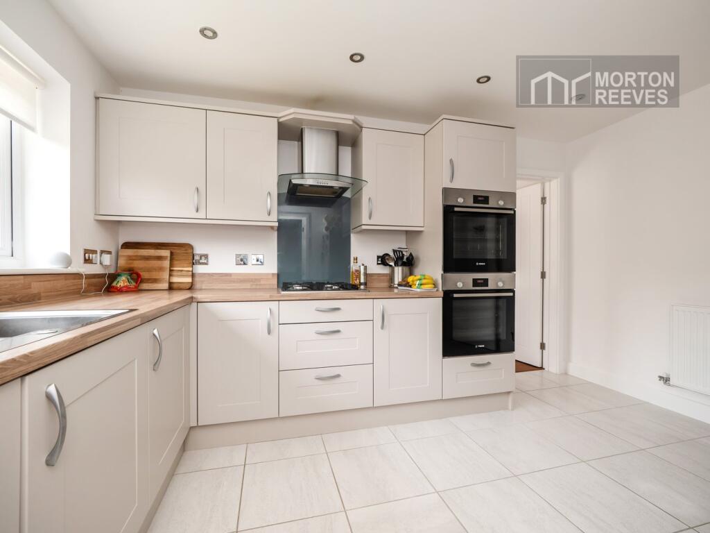 Waterton Close, Blofield Heath, NR13 photo 4