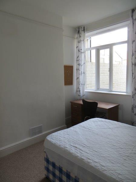 6 bedroom house for rent