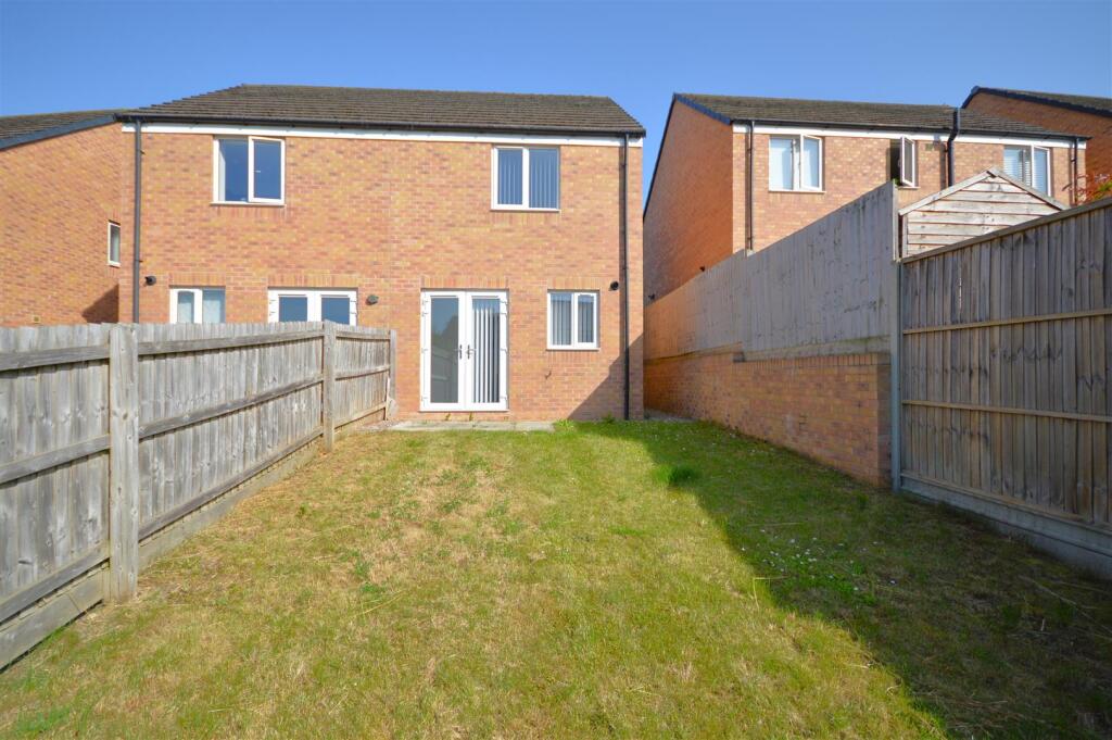 Yates Close, Weldon, - View 6