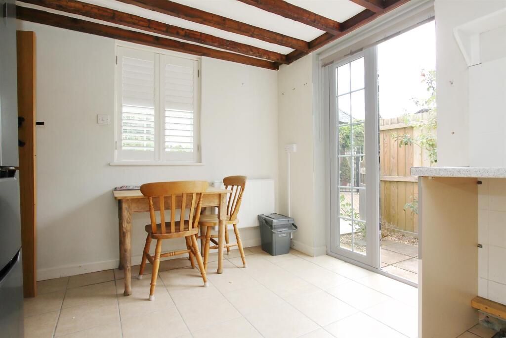House in Southampton - More