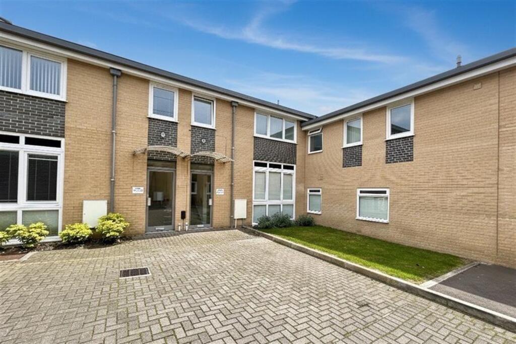 Apartment in Southampton - View 4