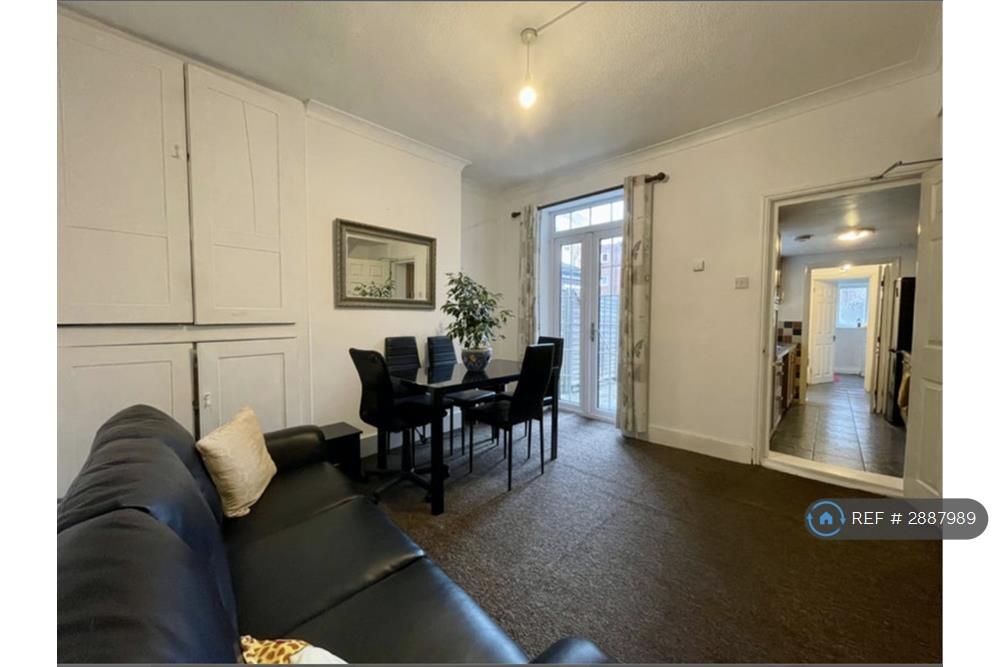 Main image of property: North Street, Luton, LU2
