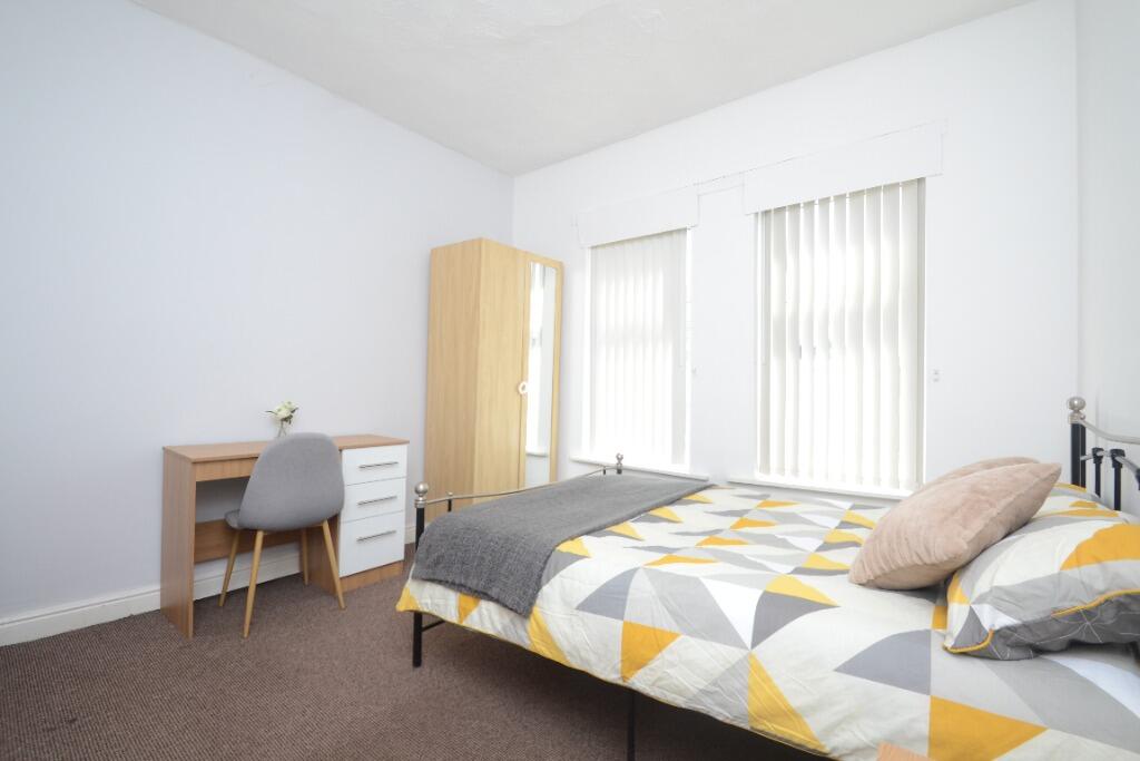 House in Manchester, Greater Manchester - View 4