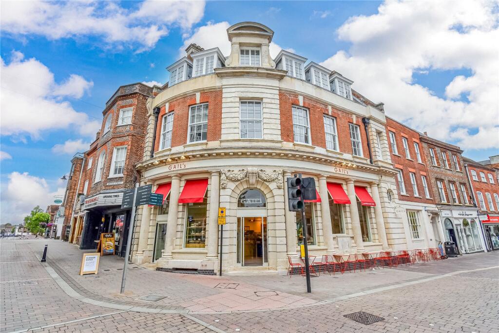 Main image of property: Mansion House Street, Newbury, Berkshire, RG14