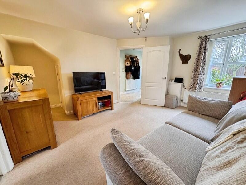 Gamble Close, Syston, Leicestershire. LE7 2BT photo 2