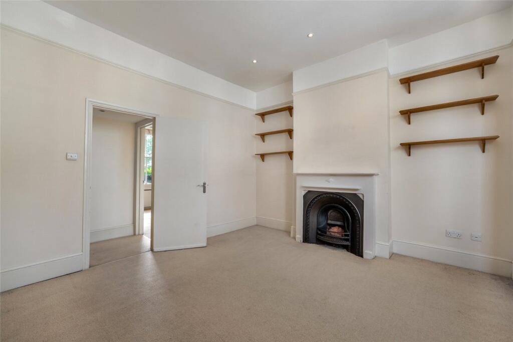 Apartment in London - More
