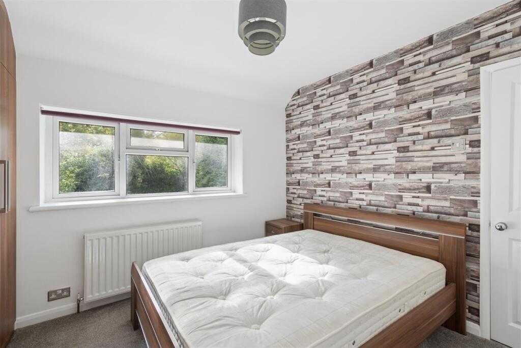 Apartment in Rickmansworth, Chorleywood - More