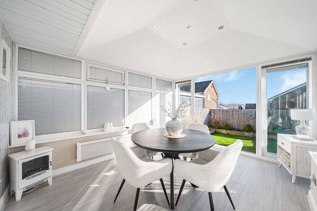 House in Burnley, Harle Syke, Briercliffe - More