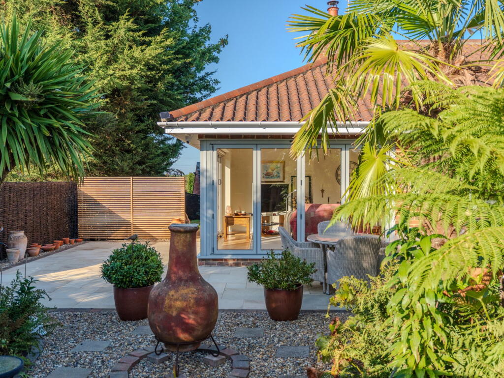 House in East Suffolk, Beccles - More