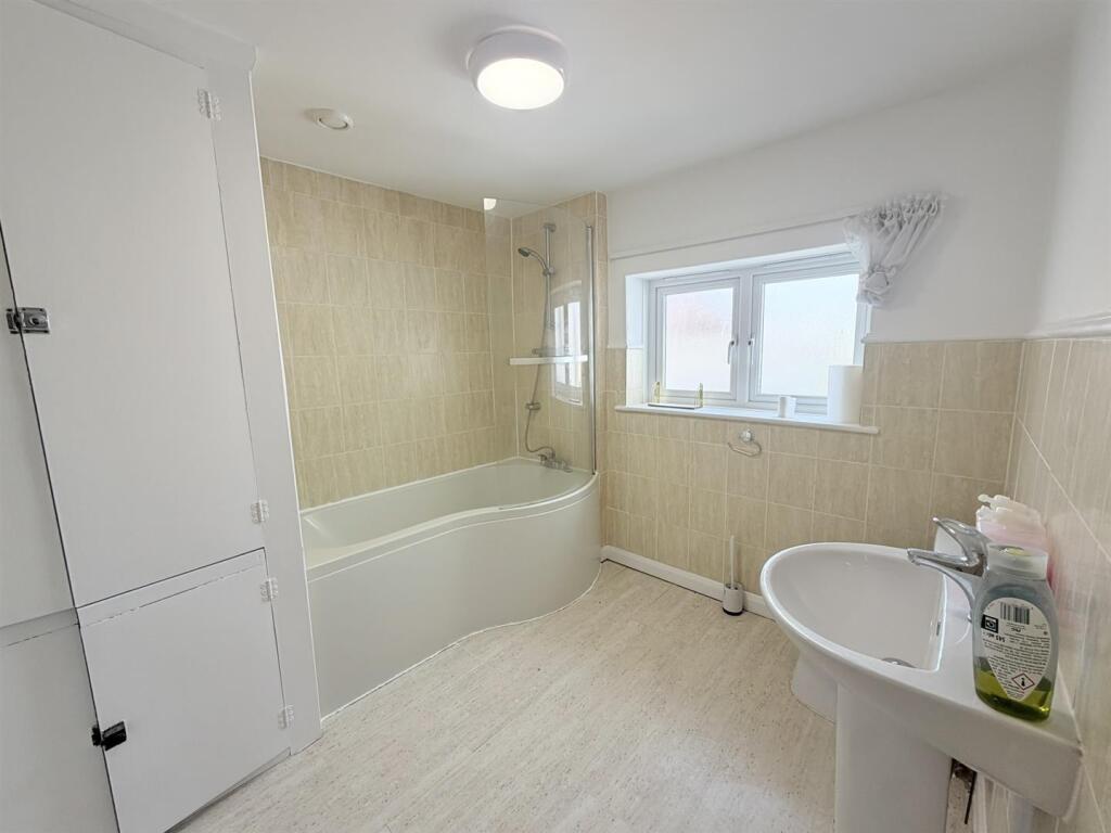 Apartment in Seaford, East Blatchington - More