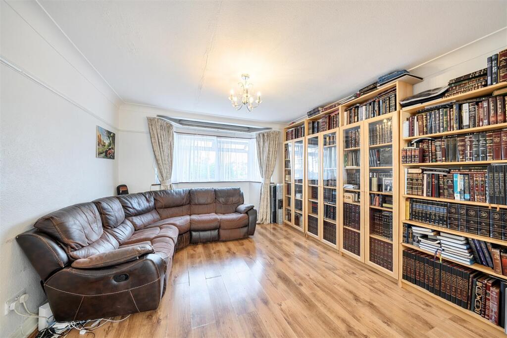 House in Harrow - View 5