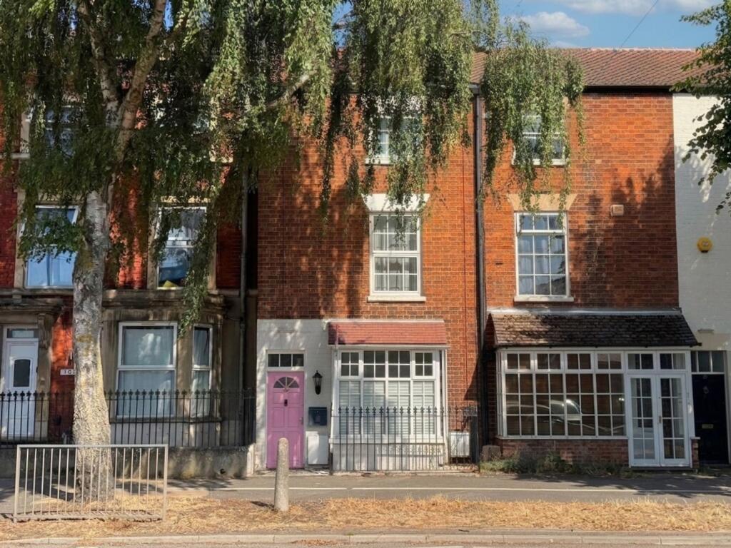 Main image of property: North Parade, Grantham, NG31