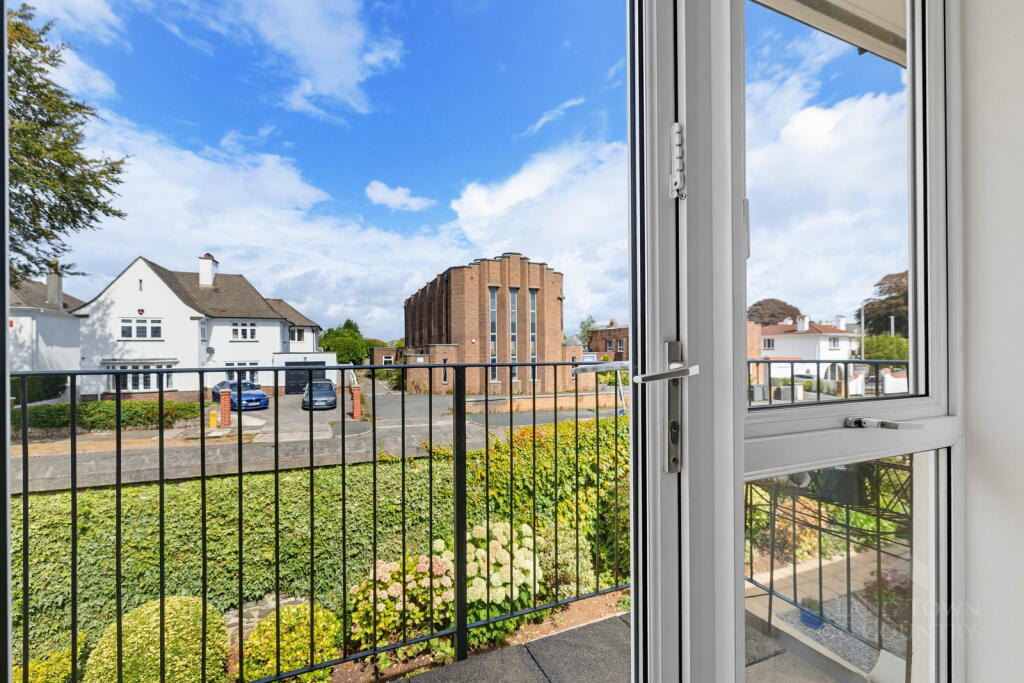 Apartment in Plymouth - View 2