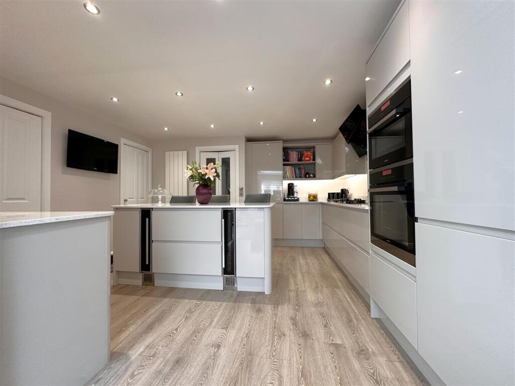 Broughton Drive, Newark - View 2