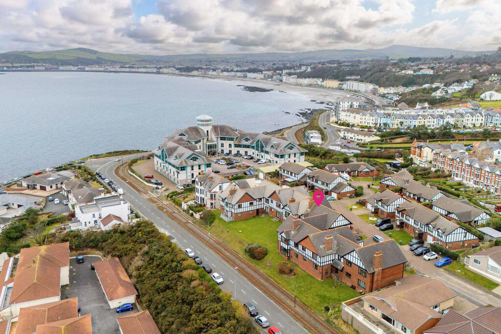 10, Douglas Bay Apartments, Onchan photo 2