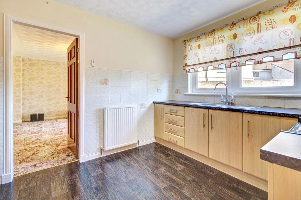 House in Glasgow, West Dunbartonshire - More