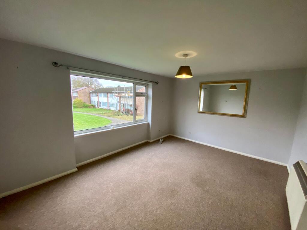 Apartment in Caddington, Central Bedfordshire - View 4