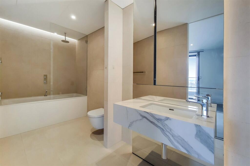Apartment in London - More