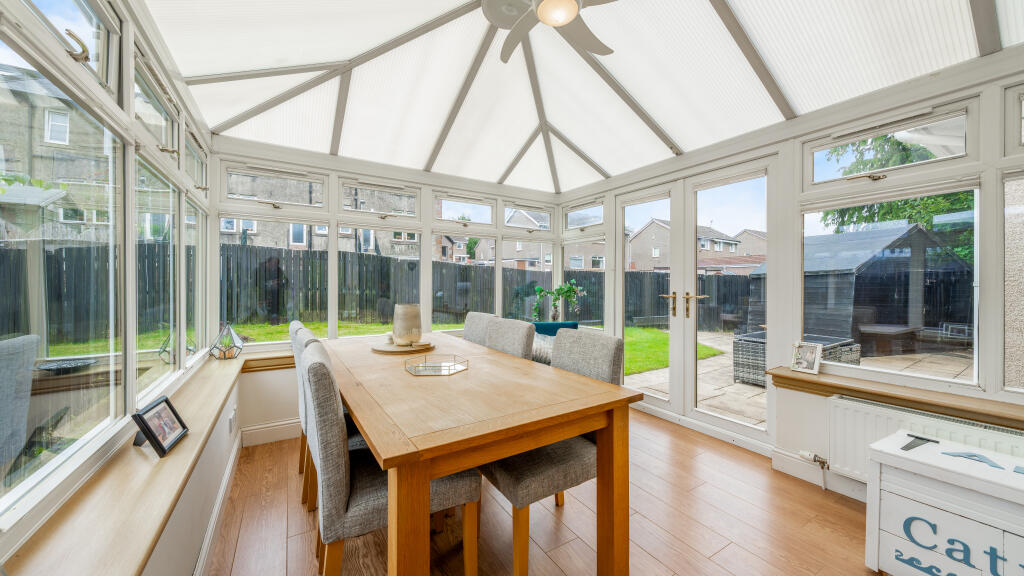 House in Glasgow, New Cathcart, Langside - More