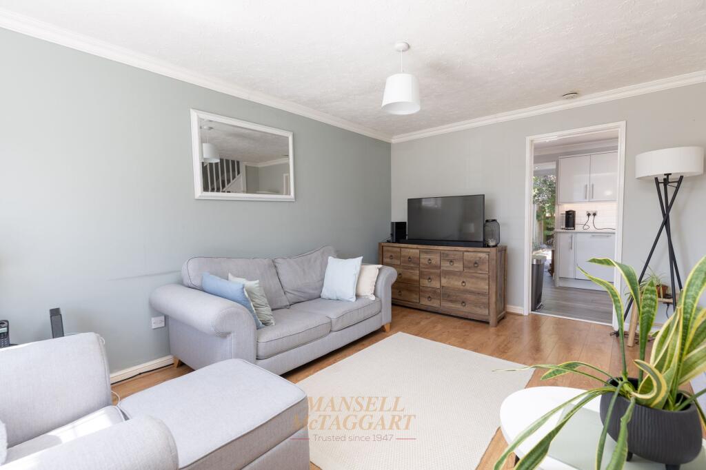 House in Crawley, Maidenbower, Worth - More