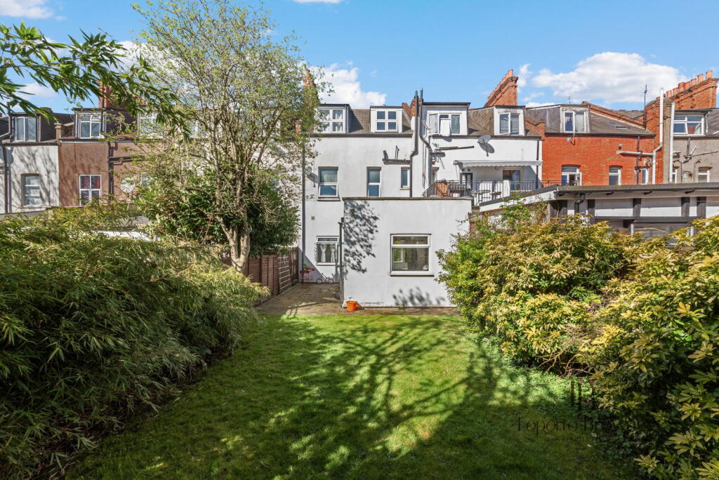 Apartment in London - View 5