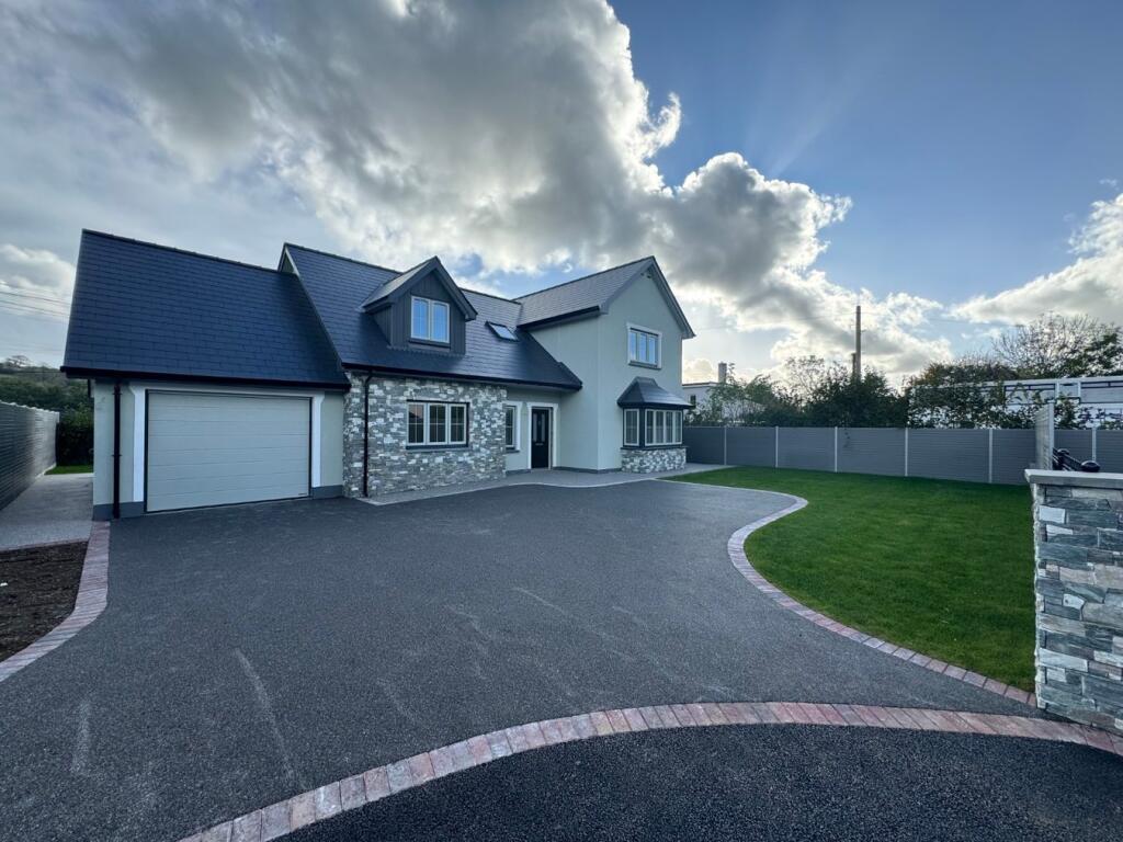 Main image of property: 2 Cae Crug, Penrhiwllan, Llandysul, SA44