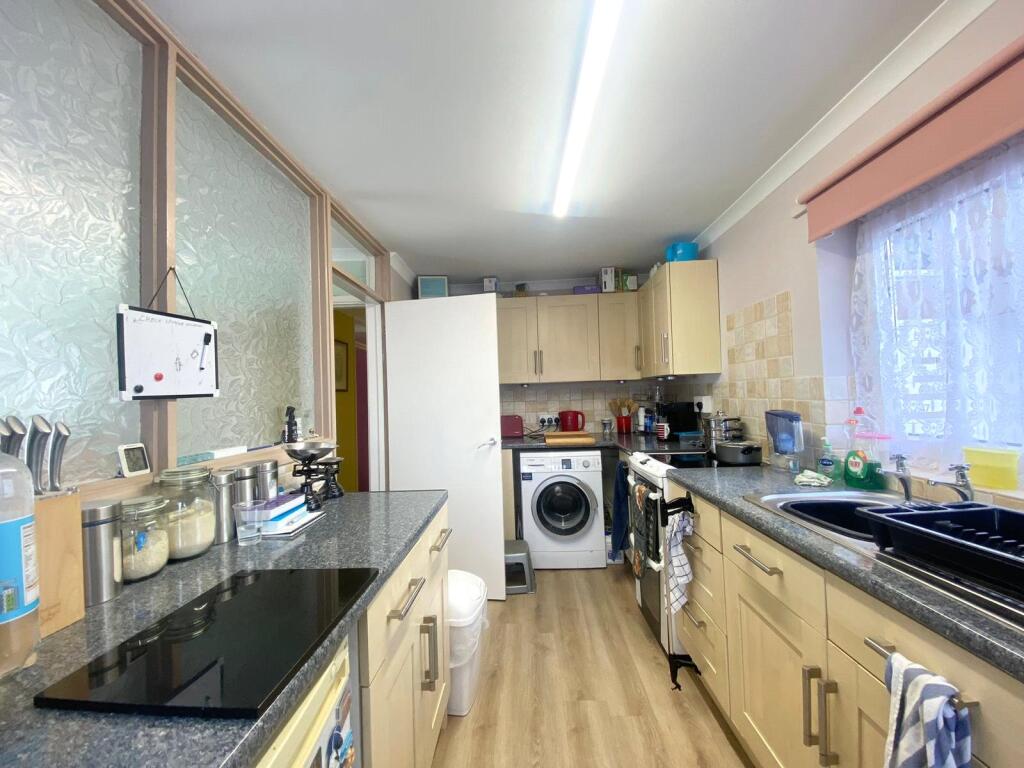 Glen View, Gravesend, Kent, DA12 photo 3